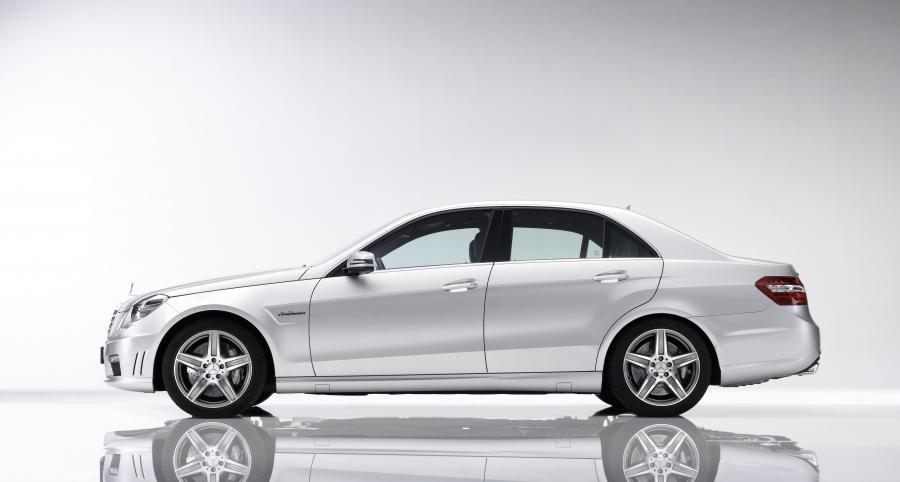  Mercedes-Benz E63 AMG 2009 года  (фото 25 из 26)